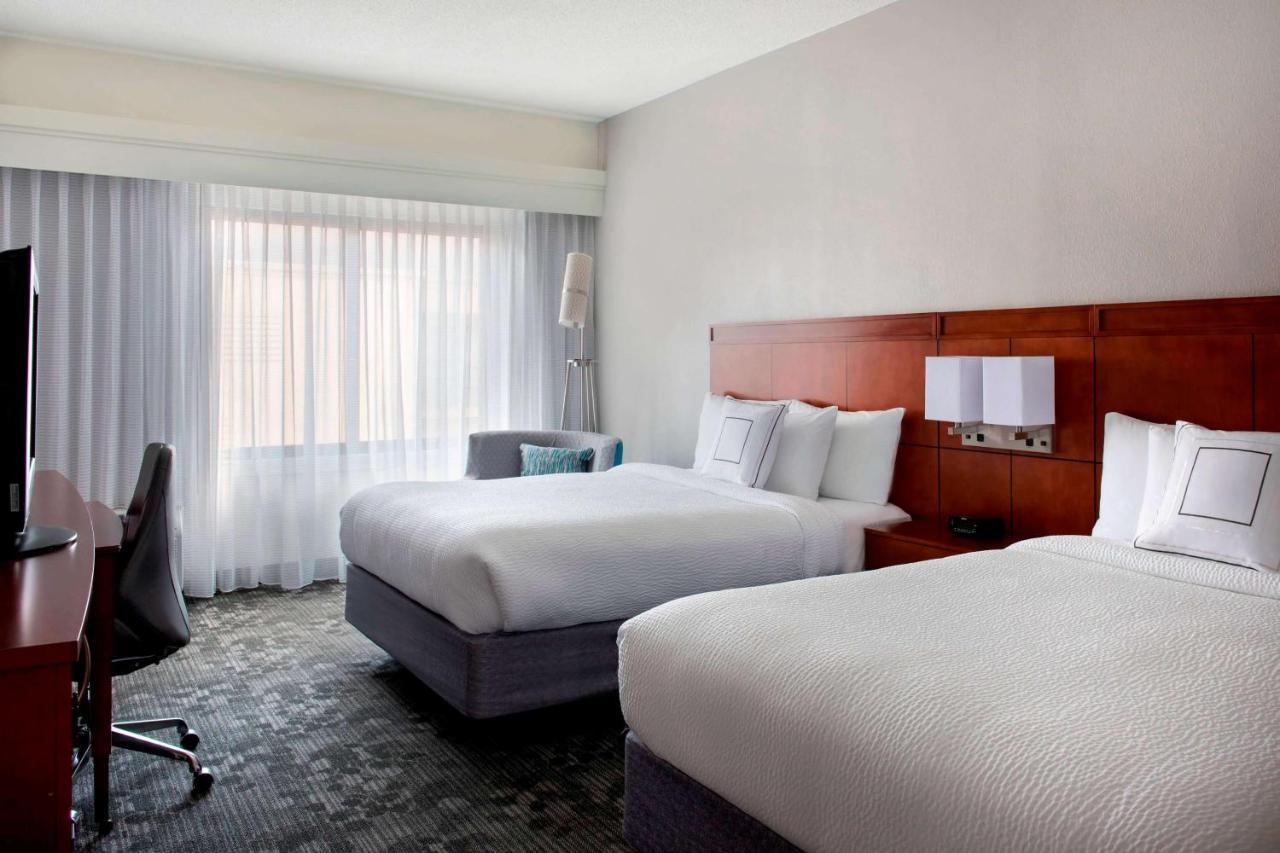 โซเนสตา ซีเลกต์ นิวพอร์ต มิดเดิลทาวน์ Hotel ภายนอก รูปภาพ