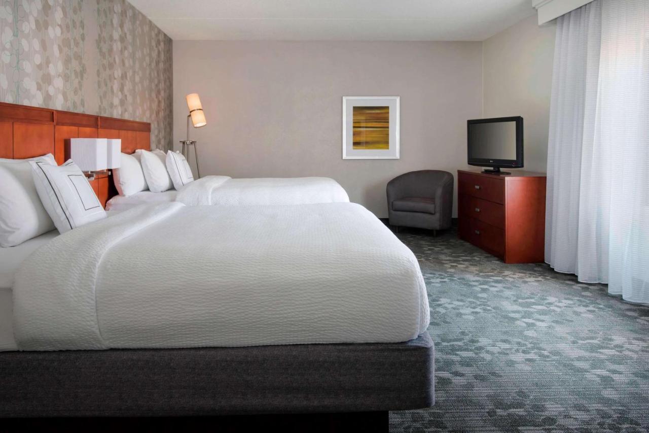 โซเนสตา ซีเลกต์ นิวพอร์ต มิดเดิลทาวน์ Hotel ภายนอก รูปภาพ