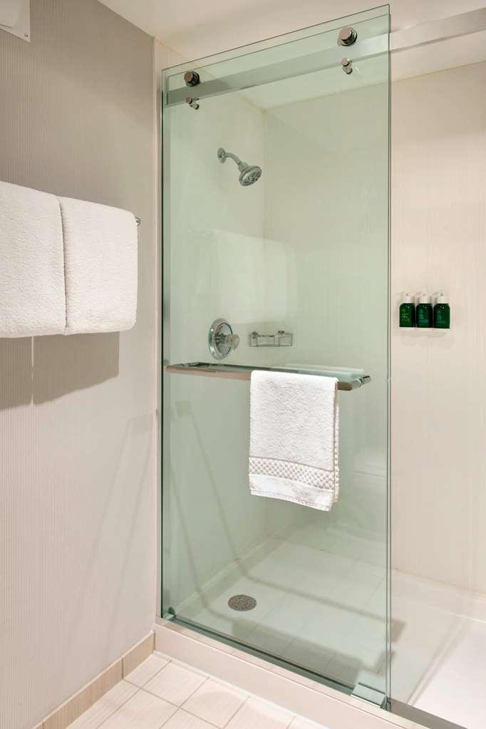 โซเนสตา ซีเลกต์ นิวพอร์ต มิดเดิลทาวน์ Hotel ภายนอก รูปภาพ